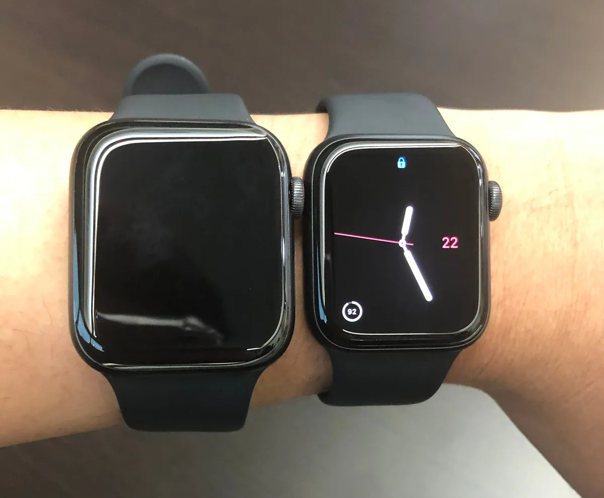 Left 44mm Right 40mm (Thanks to colleague for kind support)