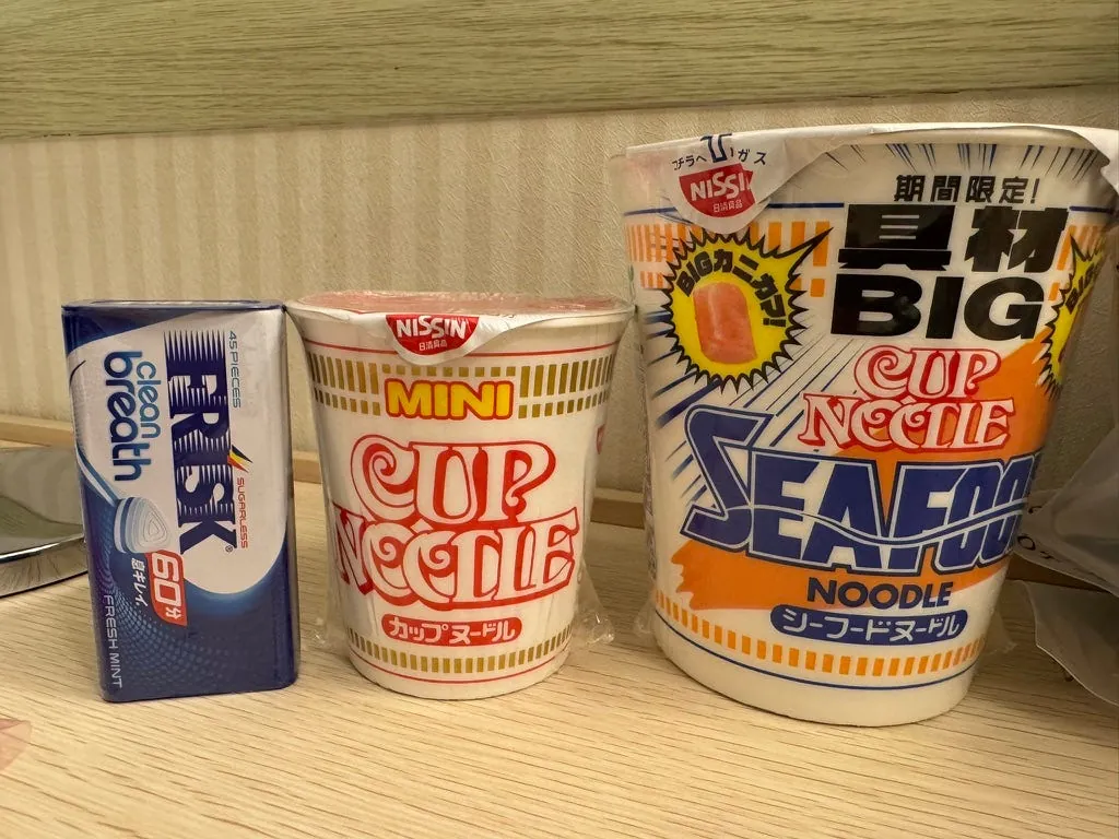 买了一个超迷你 Cup Noodle